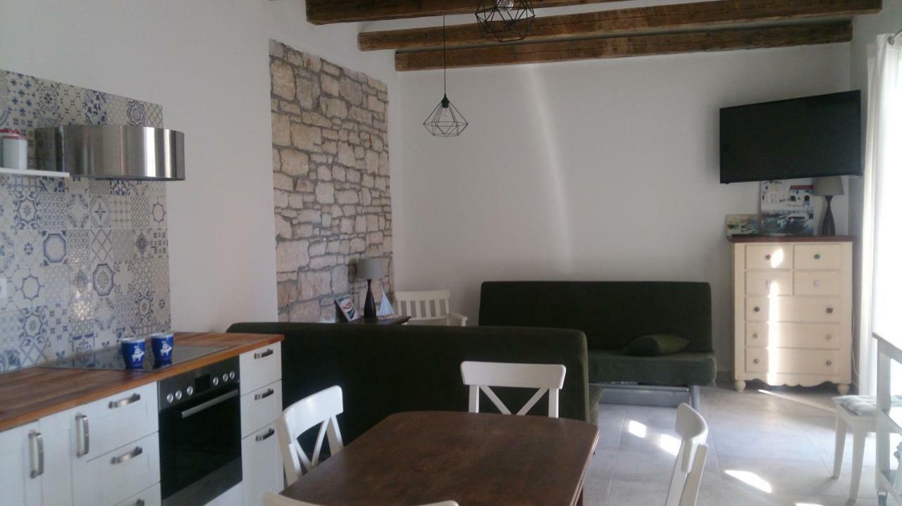 Teslina Apartments Pula Dış mekan fotoğraf